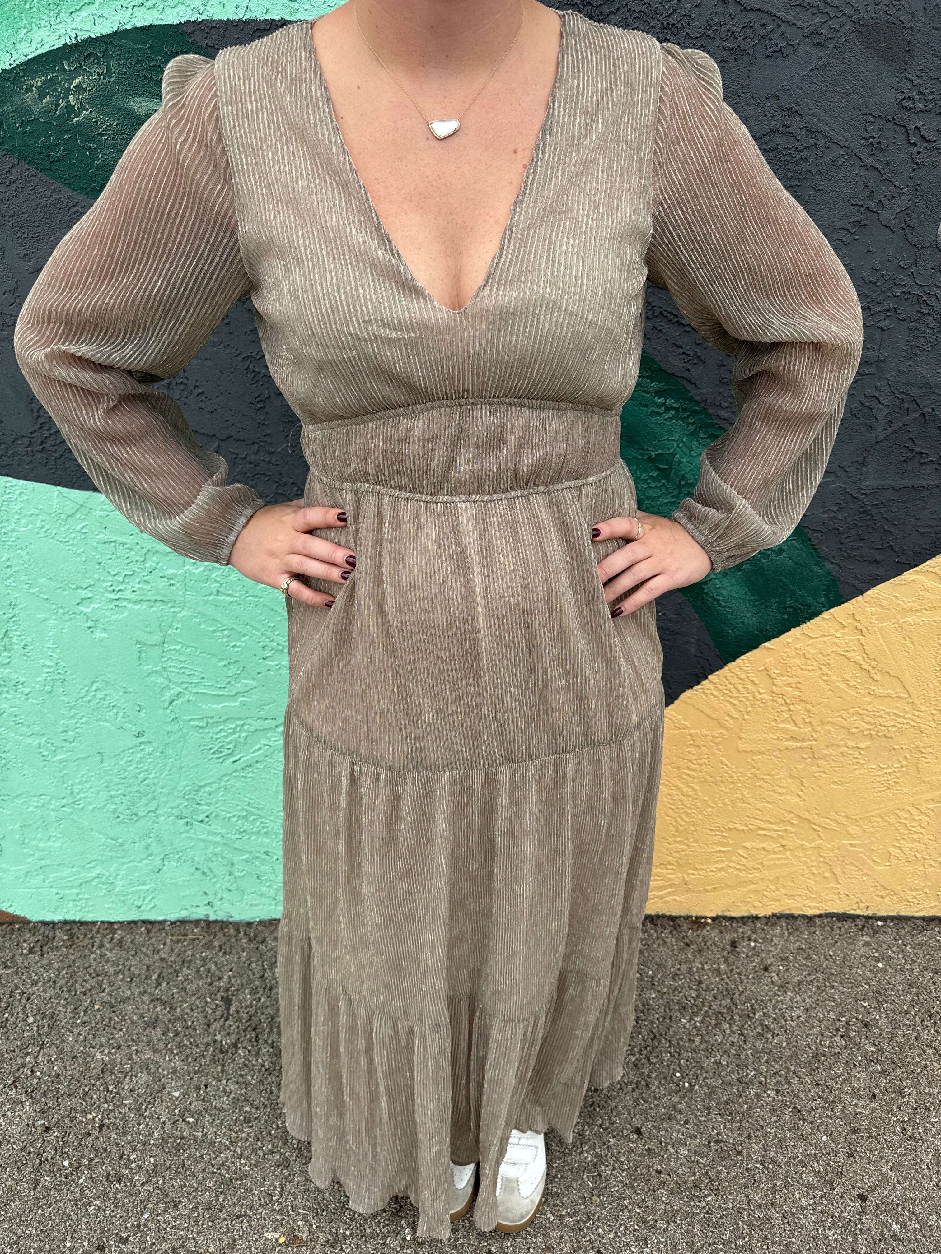 THEREDTHREAD☆S oval pleats dress☆グレー DRESS – THEREDTHREAD
